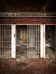 prisoners still